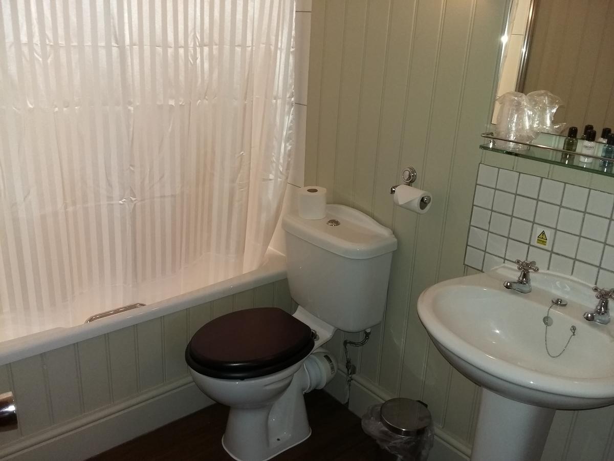 The Huntsman Inn Holmfirth Eksteriør billede